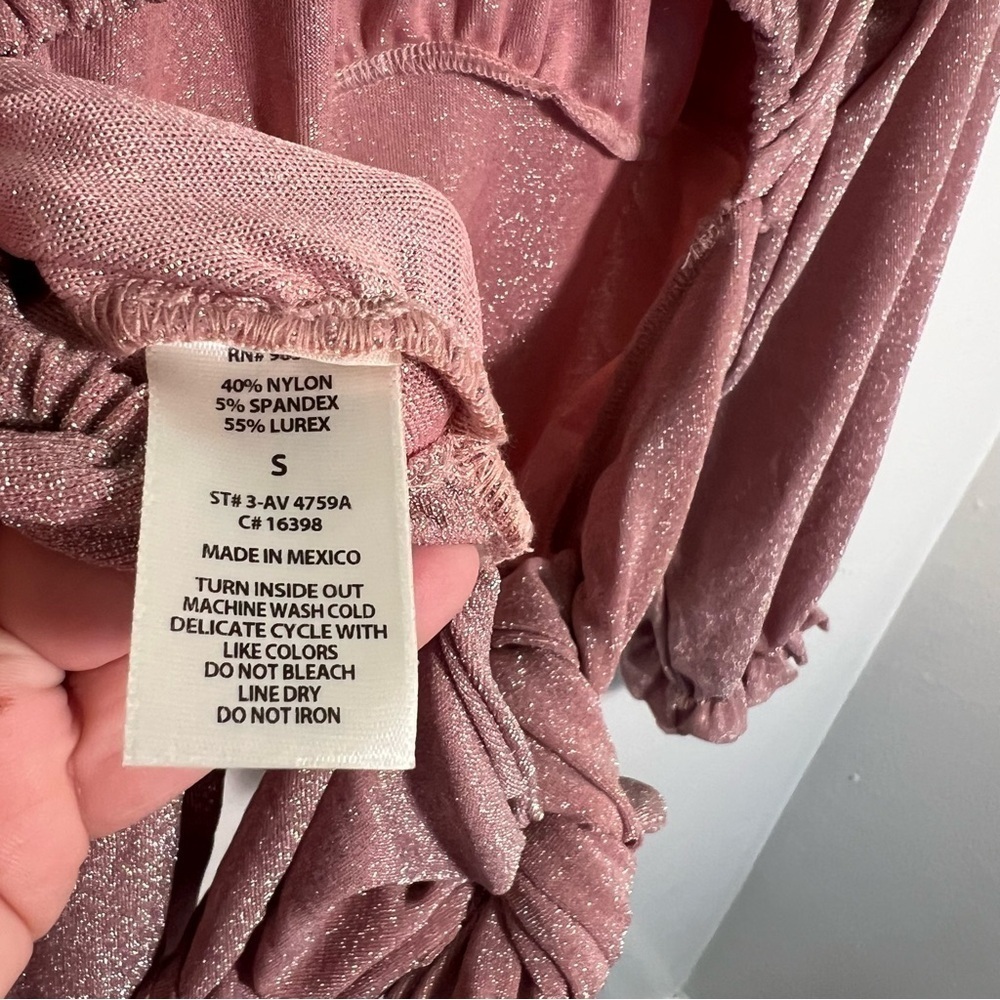 Ava James Off Shoulder Blouse Sparkly Light Pink Open Back S - Picture 8 of 8